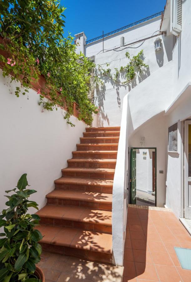I Tre Soli Apartments By Caprirooms Exterior foto
