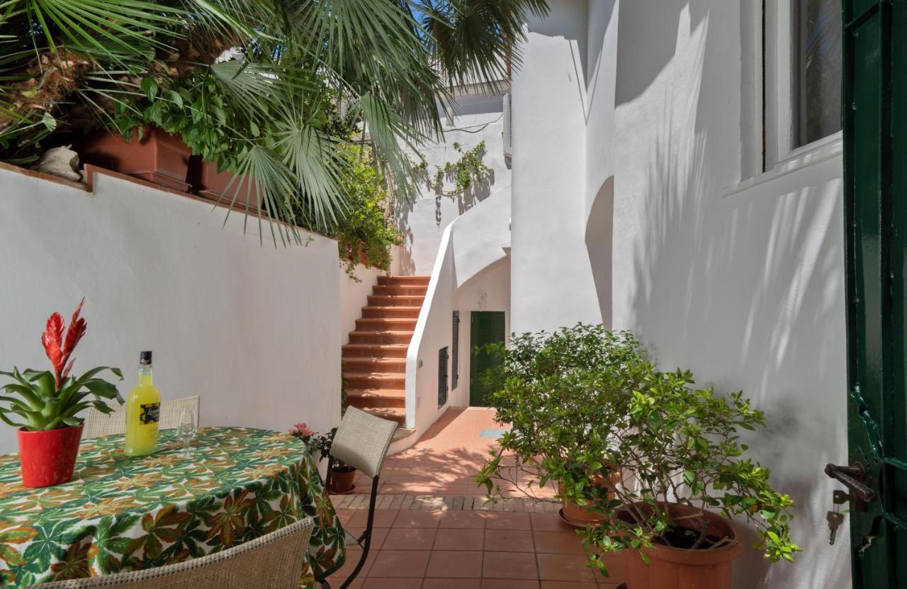I Tre Soli Apartments By Caprirooms Exterior foto