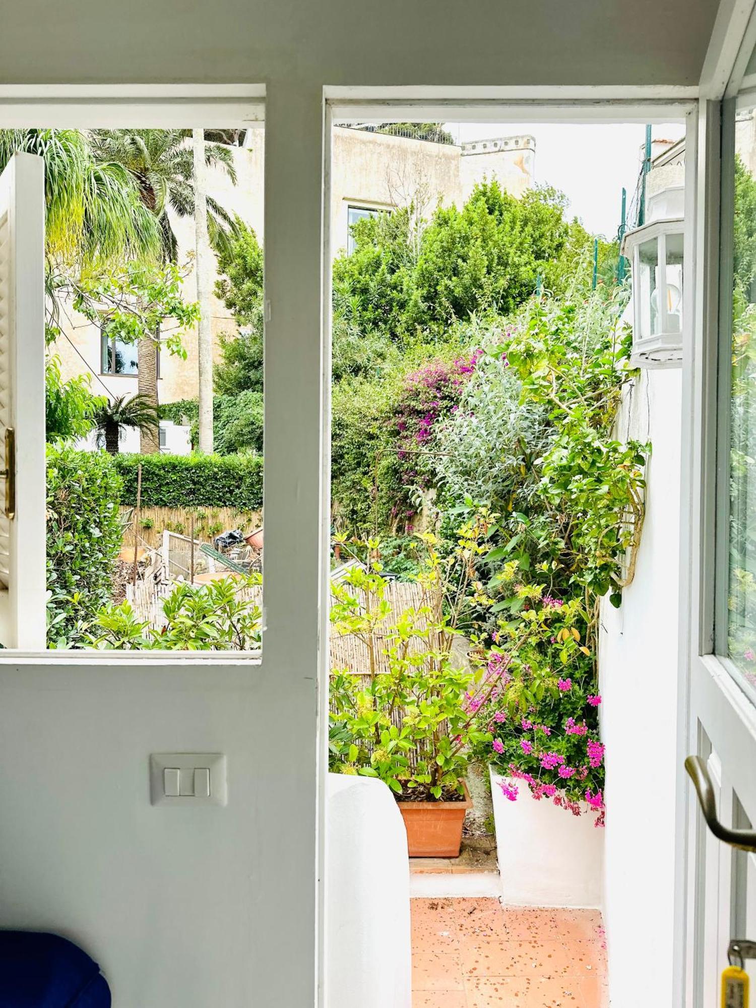 I Tre Soli Apartments By Caprirooms Exterior foto